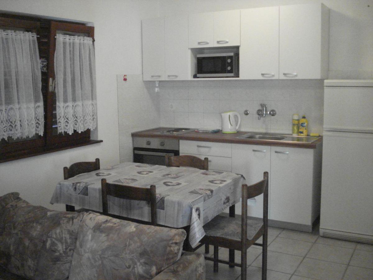Apartments Car Vir Εξωτερικό φωτογραφία